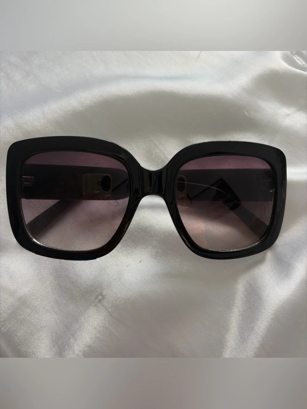 Black Bethenny Frankel Sunglasses